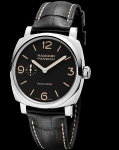 The 42 mm fake Panerai Radiomir 1940 watches have black alligator leather straps.