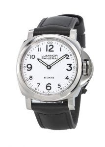 The 44 mm replica Panerai Luminor PAM00561 watches have white dials.