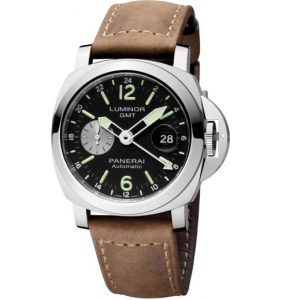 The sturdy copy Panerai Luminor PAM01088 watches are made from stainless steel.