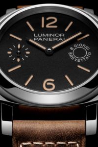 The 44 mm fake Luminor Marina PAM00590 watches have black dials.