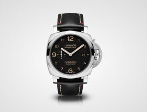 The 44 mm replica Panerai Luminor Marina 1950 PAM00910 watches have black dials.