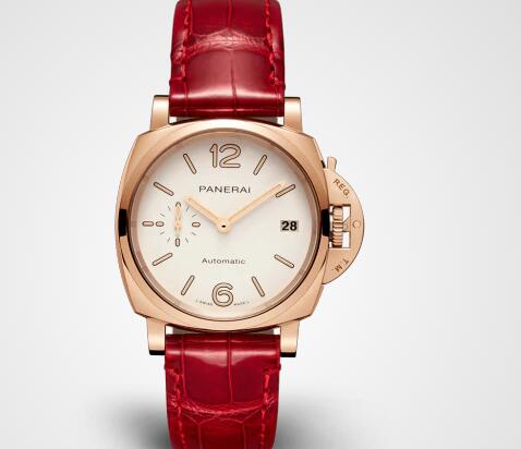The oversized hour markers ensure the good legibility.