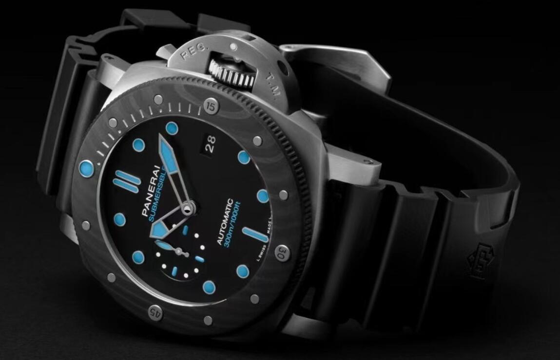 AAA replica watches seem attractive with blue coating.